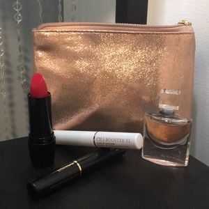 Lancôme cosmetic case INCLUDES makeup samples